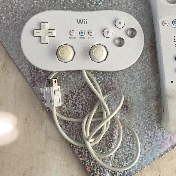 Nintendo Wii Remote & Motion Plus Adapter & Wii Classic Controller Lot Of 2 OEM - Picture 3 of 16